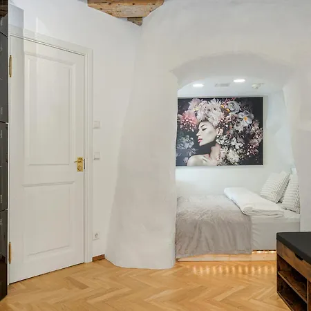 Old Town Chimney Chamber Apartman *