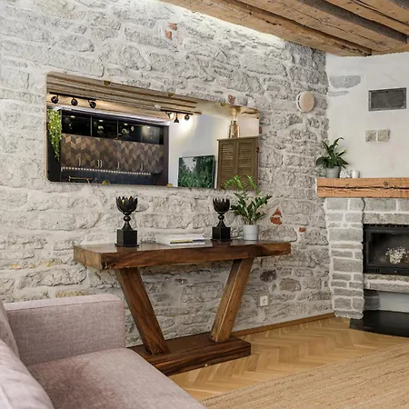 Apartman Old Town Chimney Chamber *